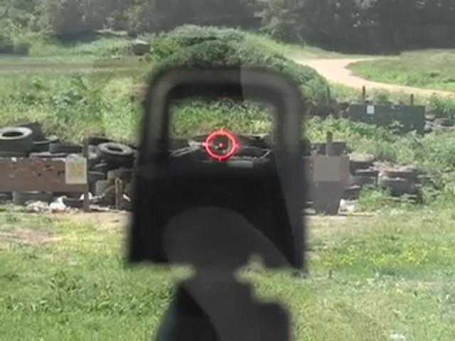 EOTech&reg; 512.A65 / 1 Holographic Sight - image 5 from the video